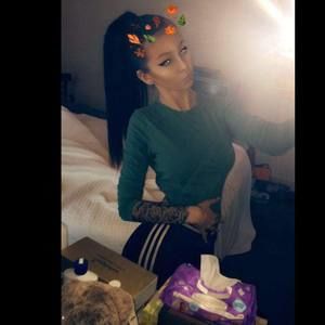 Meet your Posher, Desirae